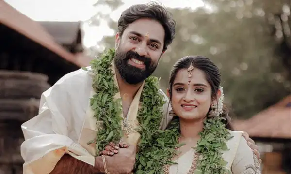 Govind Padmasoorya and Wife Gopika Anil