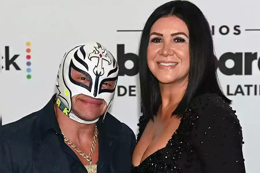 Rey Mysterio and wife Angie Gutiérrez