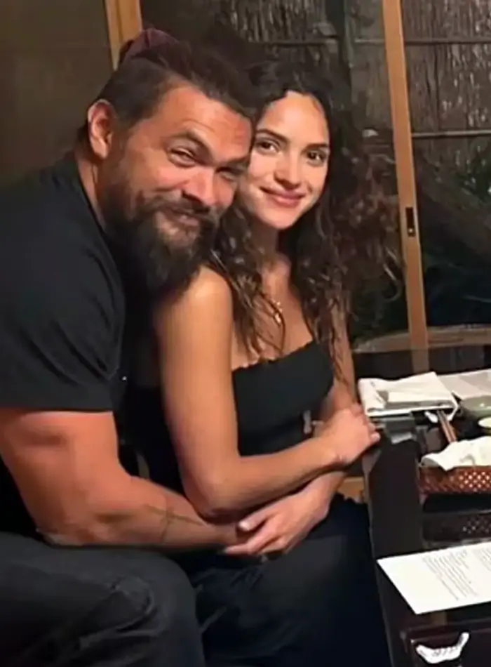 Adria Arjona and Jason Momoa